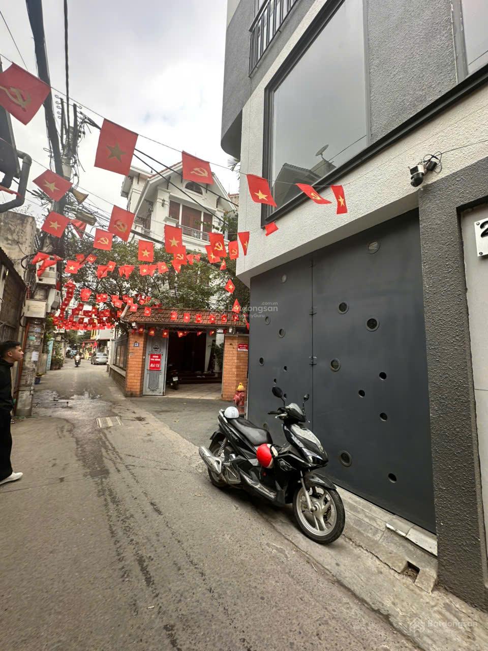 Chính chủ bán nhà 2 tầng ngõ 169 Kim Mã 50m2,mặt tiền 7m giá 11,8 tỷ.LH 0888 486 ***.