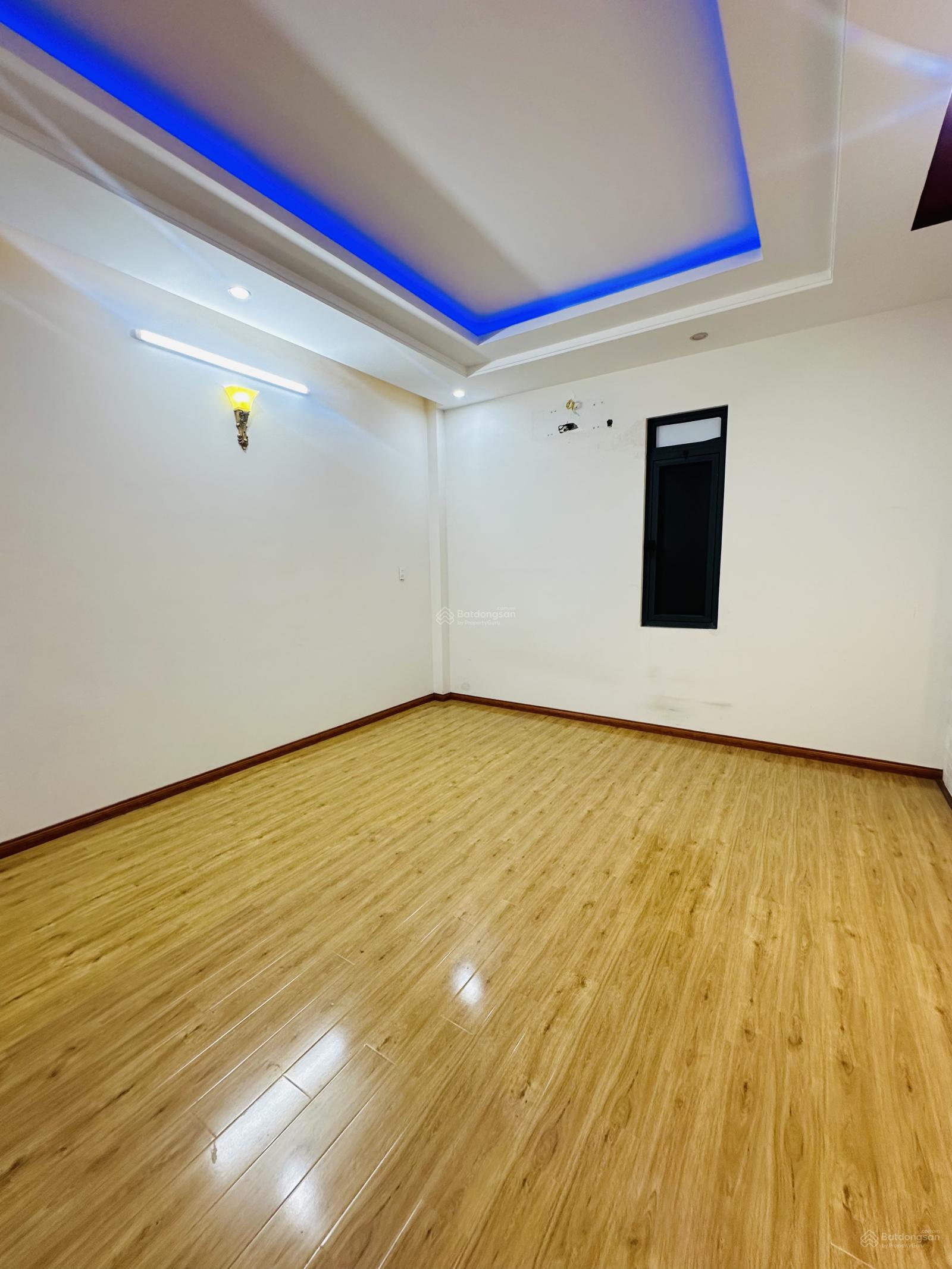 CHO THUÊ NHÀ HƯNG PHÚ 1 TRỆT 2 LẦU, 4PN, 4WC, Bắc, lộ oto 15m, văn phòng cty, không ngập