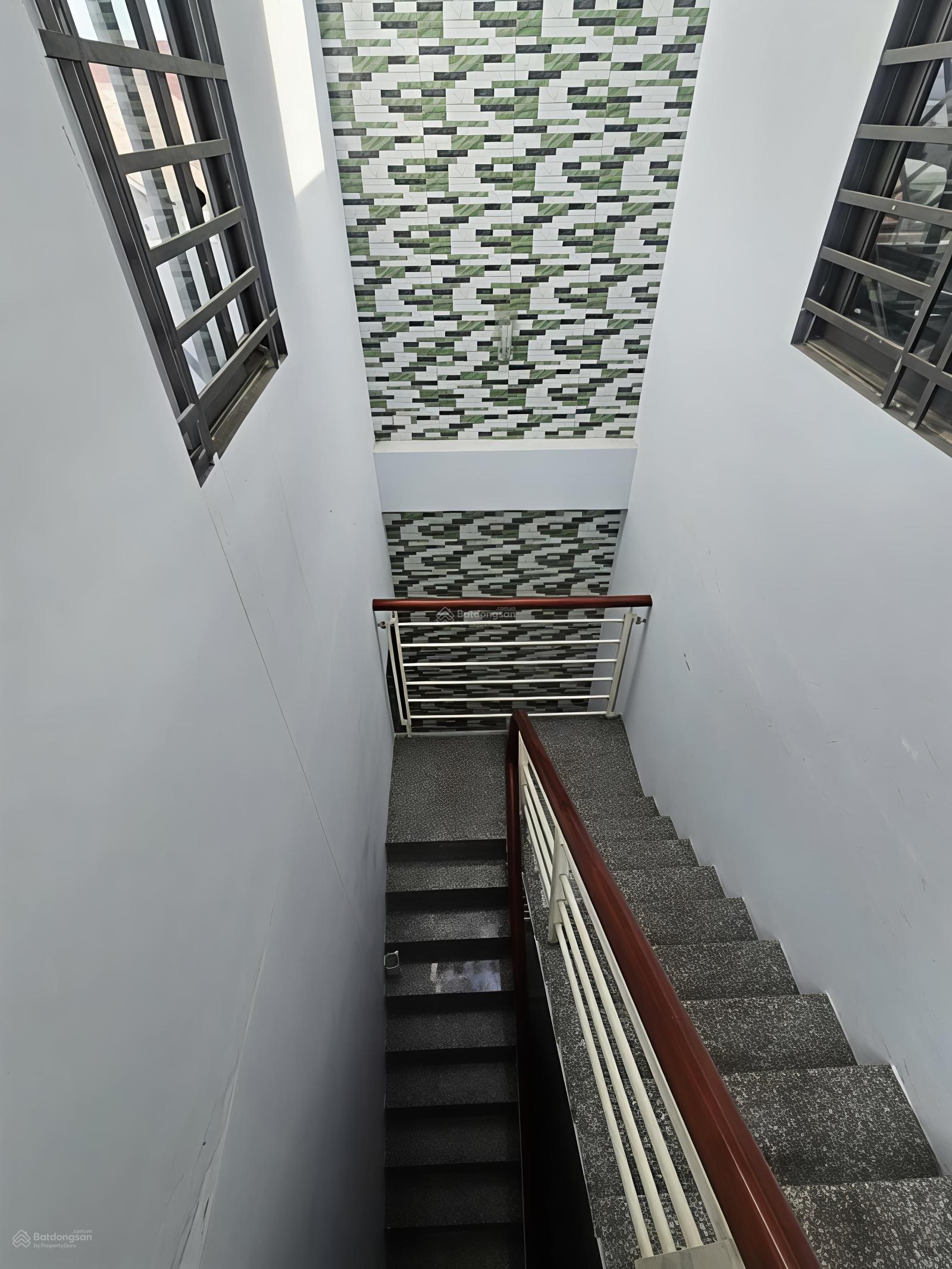 BÁN NHÀ CHDV NGANG 5M - XÂY ĐÚC CỨNG CÁP 5 TẦNG - ĐƯỜNG XE TẢI ĐẾN - KHU DÂN CƯ SẦM UẤT TIỀM NĂNG