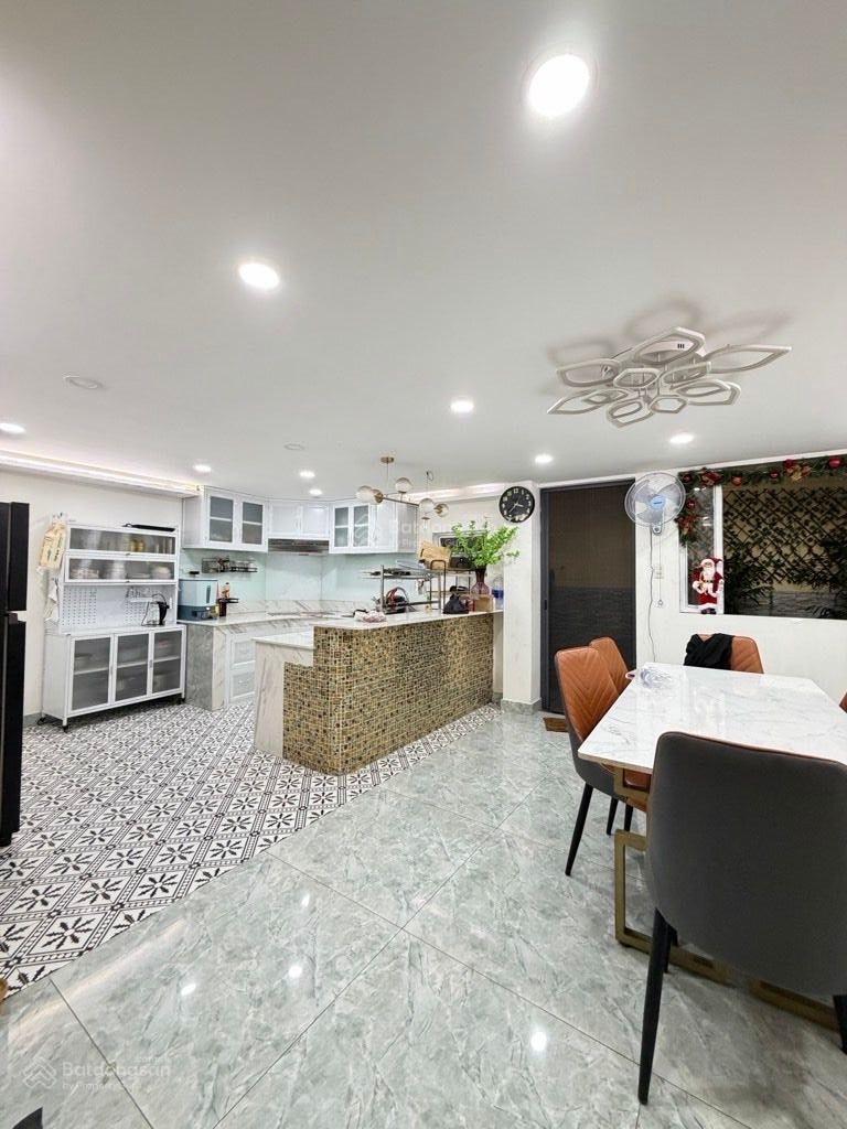 CHỦ GẤP BÁN-NHÀ 5 TẦNG ĐẸP NGUY NGA -NGUYỄN KIỆN,P3, GÒ VẤP- DT 115M2(5.2x20m) - HẺM OTO NGỦ TRONG