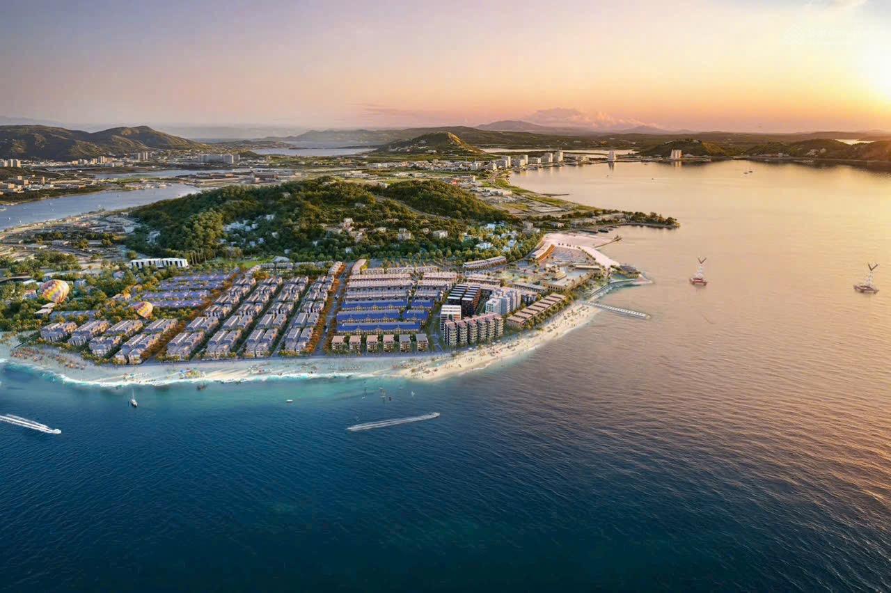 Bán nhà xây thô phân khu Ngọc Trai sở hữu lâu dài dự án Vinhomes Pearl Bay, Nha Trang