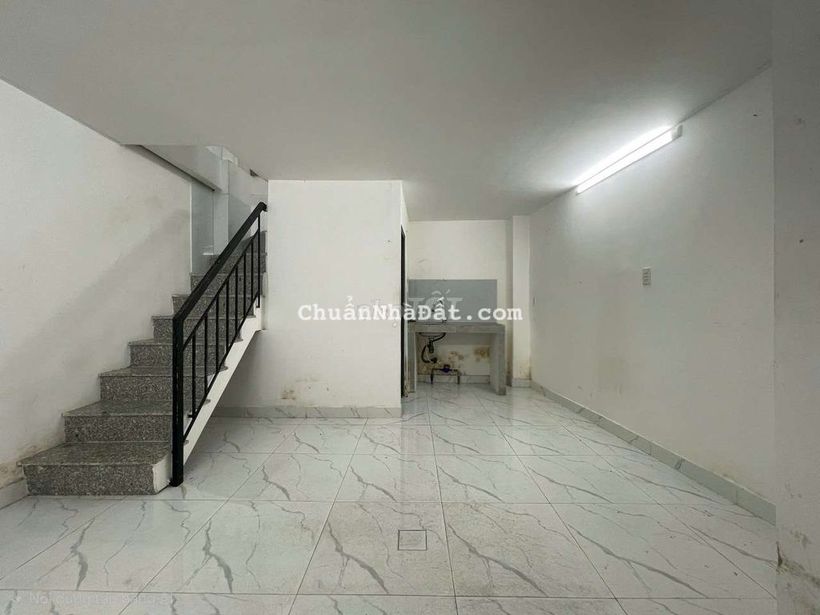 CHO THUÊ NHÀ 1 TRỆT 2 GÁC LỬNG NGAY ĐẠI HỌC VĂN LANG