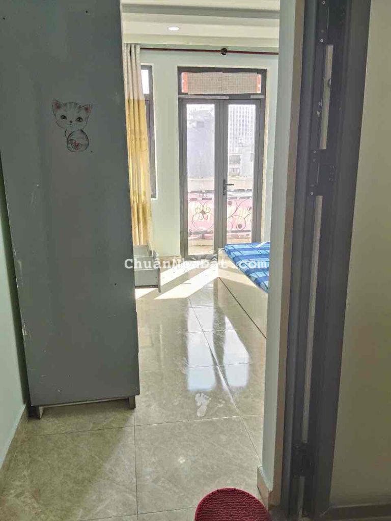 Phòng full nội thất gần chợ full option máy giặt, wifi, rác. thang máy