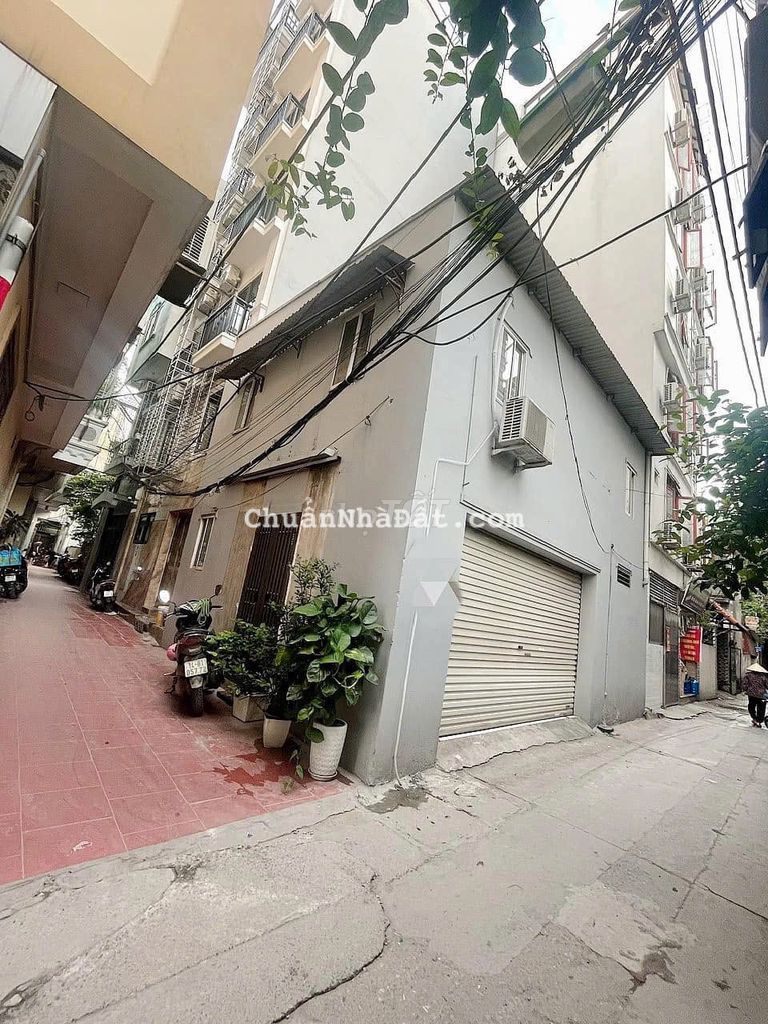 Bán nhà đất gần Học viện tài chính, 2 thoáng, oto tránh, xây CCMN đẹp