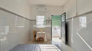 CHO THUÊ CĂN HỘ STUDIO BAN CÔNG SIÊU THOÁNG - KHUÔNG VIỆT - ÂU CƠ