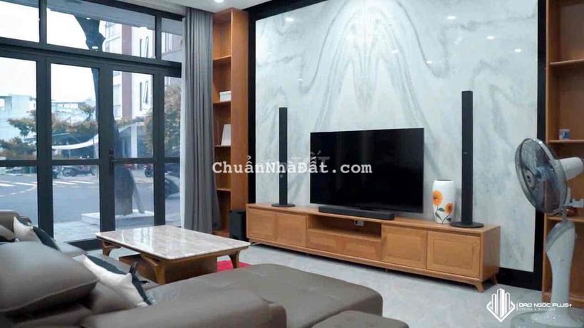 BÁN NHÀ 3 TẦNG CAO CẤP KHU VỰC FPT CITY – VỊ TRÍ ĐẮC ĐỊA, NỘI THẤT SAN