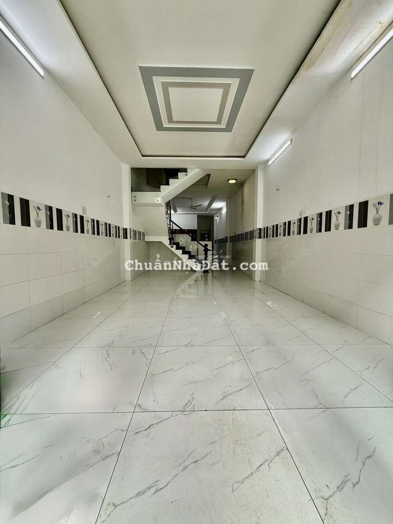 HXT ĐƯỜNG LÊ THẬN 4*20M - 3,5 TẦNG CÓ SÂN THƯỢNG LỚN GỒM 4PN-3WC