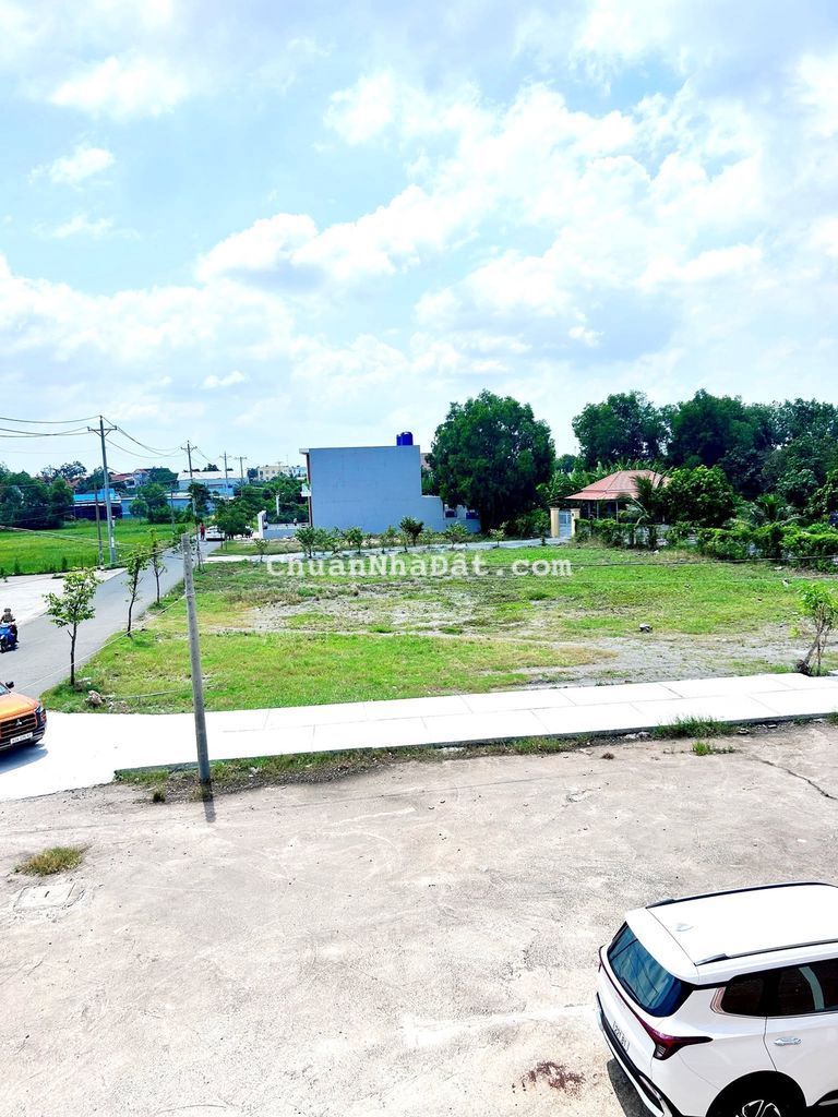 CHÍNH CHỦ cần bán đất ở đô thị sau lưng chợ Cần Đước, đường nhựa đẹp