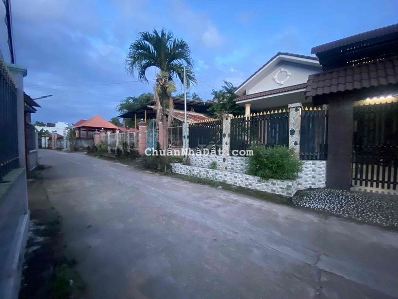 Chính Chủ Cần Bán 144m2 thổ cư, 2 mặt tiền lô góc, cách VĐ3 khoản 500m