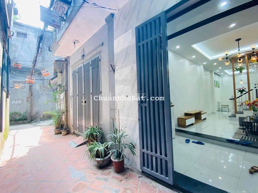 chính chủ cần vốn xoay sở cần bán gấp nhà sát Chợ Bình Chánh