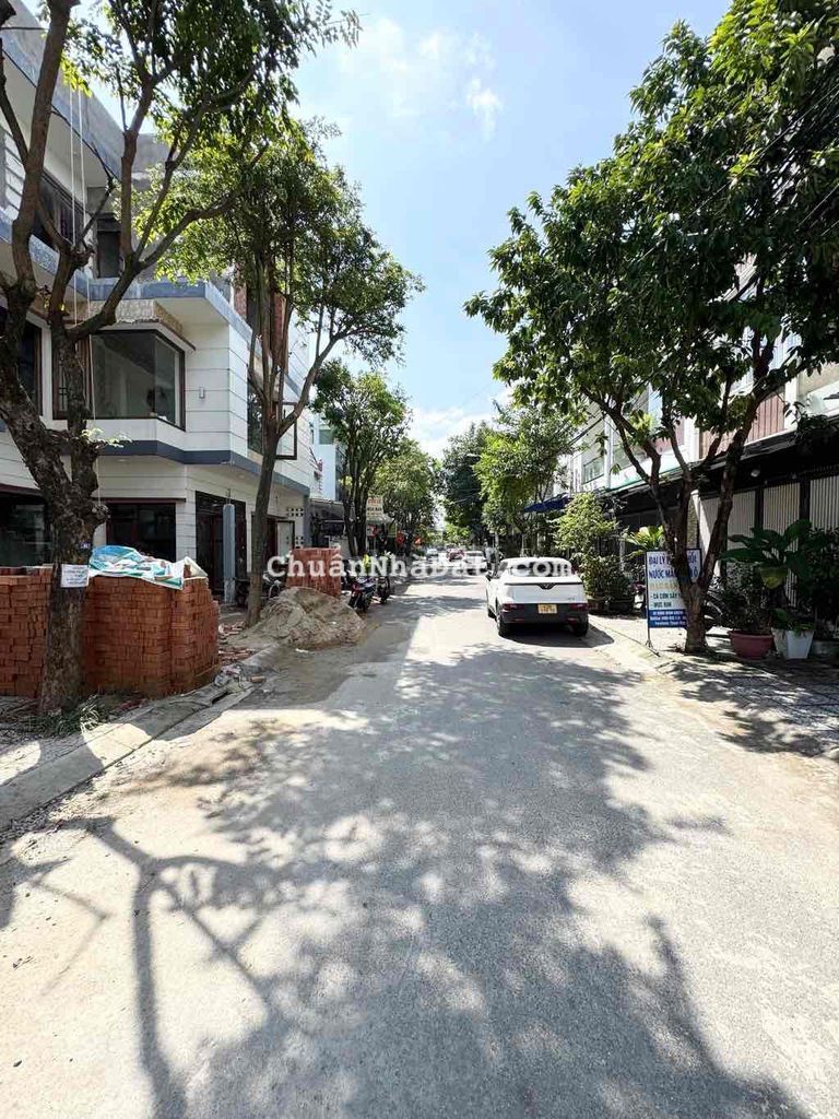 Bán nhà c4 , Đặng Minh Khiêm -sát Hoàng Thuỵ Loan , Hoà Minh
