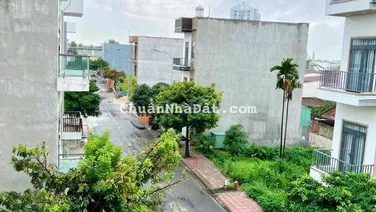 nha phố mặt tiền Lê Phong