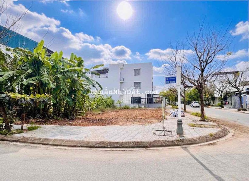 Ban lô GÓC Siêu Đẹp tại KDT Dầu Khí- sát Võ Chí Công và cầu Khuê Đông