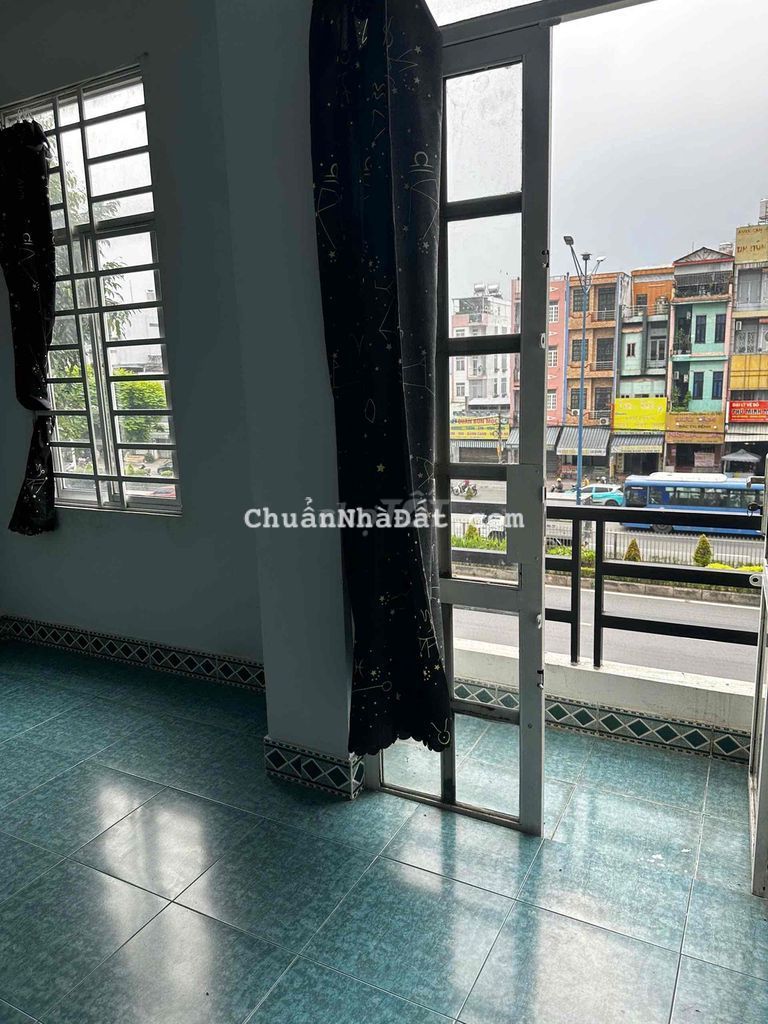 Phòng trống 25m2 cửa sổ ban công đường Trường Chinh, quận 12