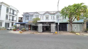 BÁN NHÀ 1T1L TRỤC CHÍNH KDC HOÀNG QUÂN NHÀ ĐẸP