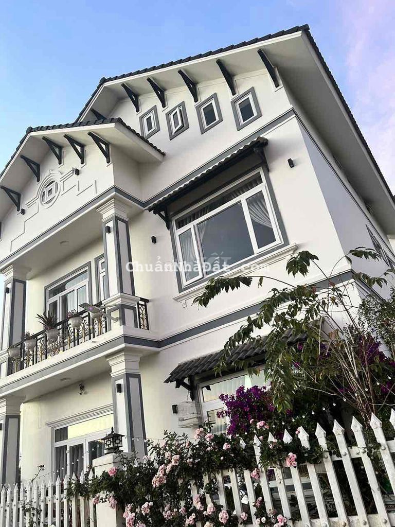 Cần cho thuê căn hộ dịch vụ