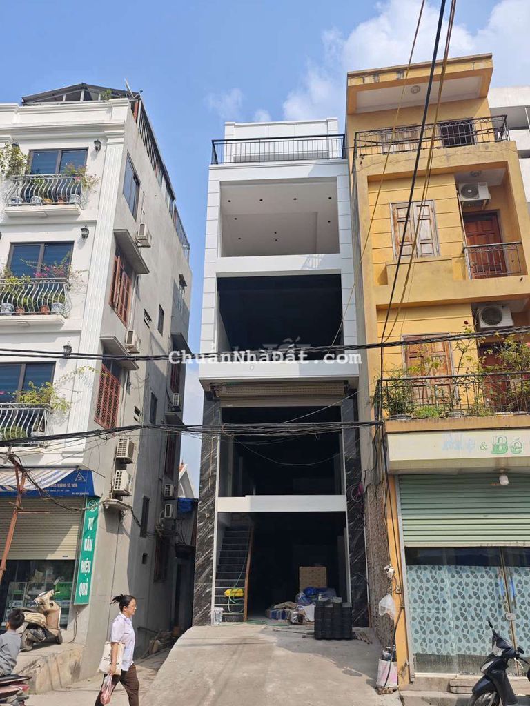 Cho thuê mặt bằng kinh doanh mặt đường Ngũ Hiệp