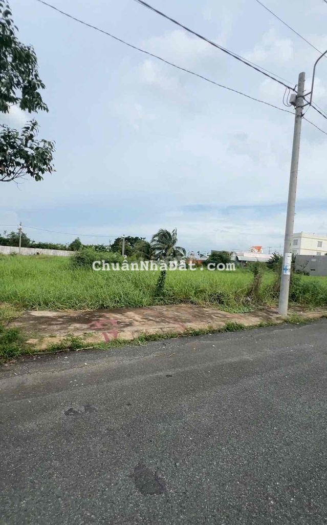 Cắt lỗ lô đất 118m trong khu dân cư cách Ql50 80m.  Ráp ranh thị trấn