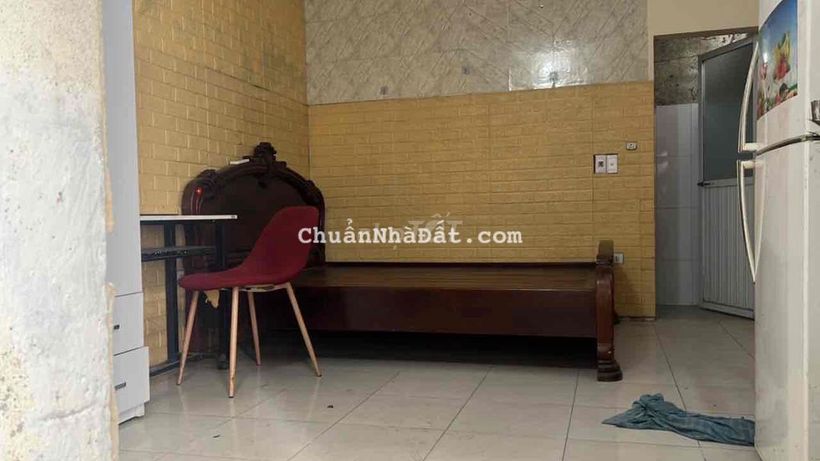 Cho thuê phòng kk tầng 1 mặt ngõ ô tô 3,2 triệu  67 Văn Cao, Liễu Giai