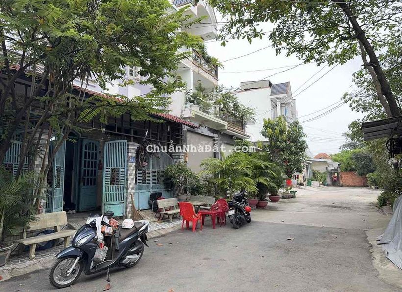 Cần bán nhà hóc môn