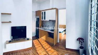 Căn hộ 1K1N full đồ ngõ 189 Hoàng Hoa Thám ô tô đỗ cửa ban công 8.2 tr