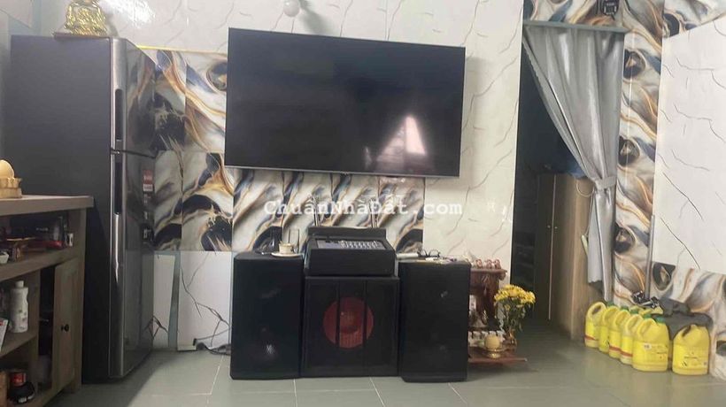 cho thuê nhà nguyên căn HXH 84 đường 27, 2PN sân để xe,, đủ tiện nghi