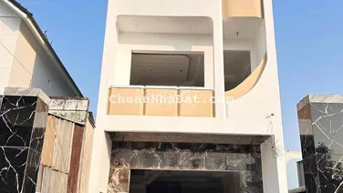 nhà mới đag vào hoàn thiện bình chuẩn thuận an