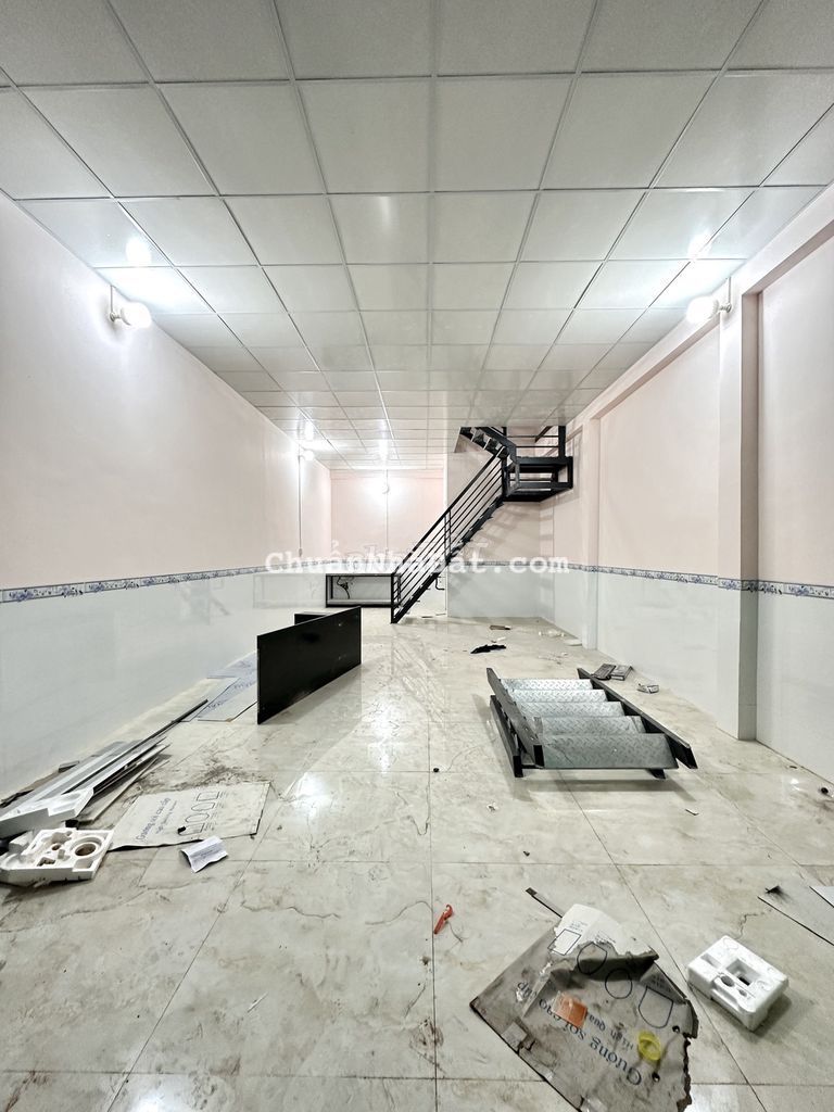 Nhà trệt 2 lầu trống suốt gần chợ An Khánh chỉ 8 triệu