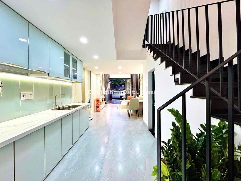 🎨ĐẸP KHÔNG TỲ VẾT - XEM LÀ MÊ NGAY. XE HƠI NGANG NHÀ GIÁP PMH.