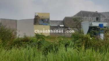 BÁN ĐẤT DT: 125 M2 VỊ TRÍ CỰC ĐẸP NGAY KHU CÔNG NGHIỆP TÂN ĐỨC