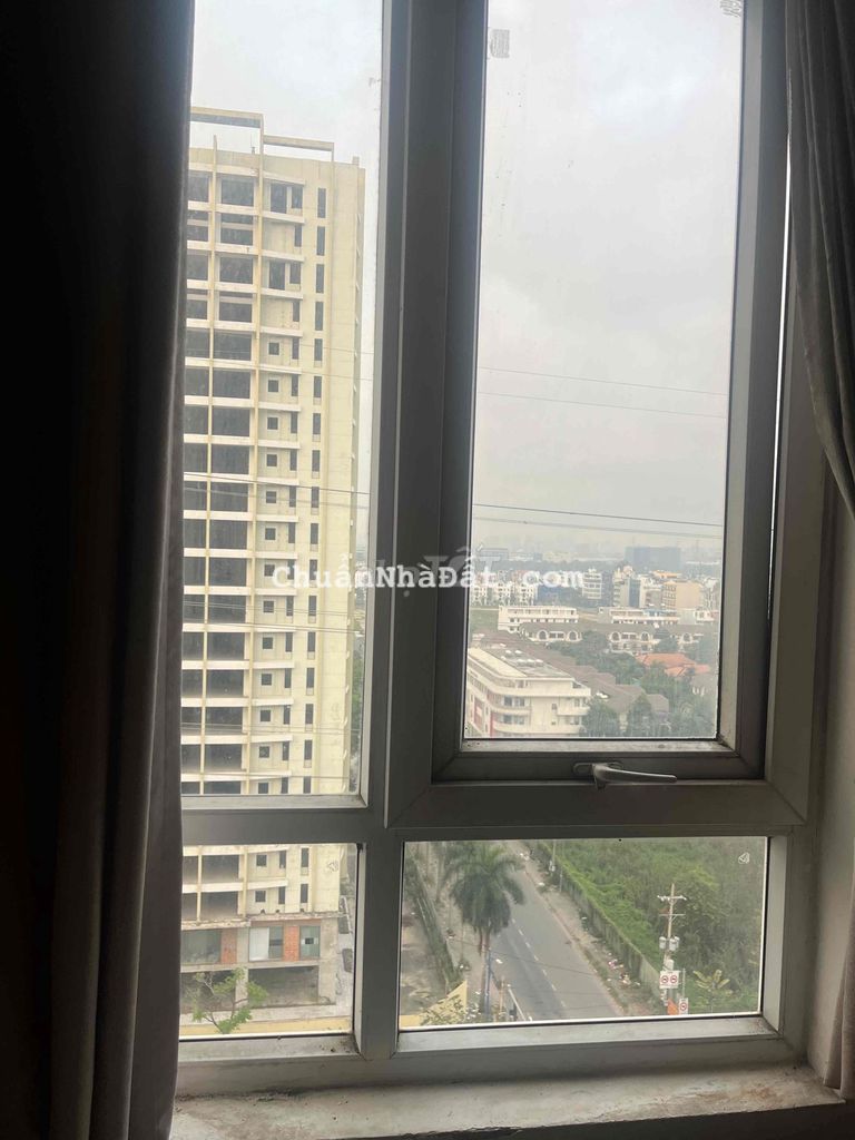 Cho thuê phòng trong căn hộ 3PN (cc the CBD)