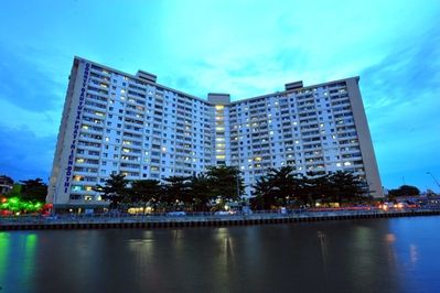 Bán gấp chung cư Miếu Nổi, 63m2(2PN), lầu cao view thoáng mát.