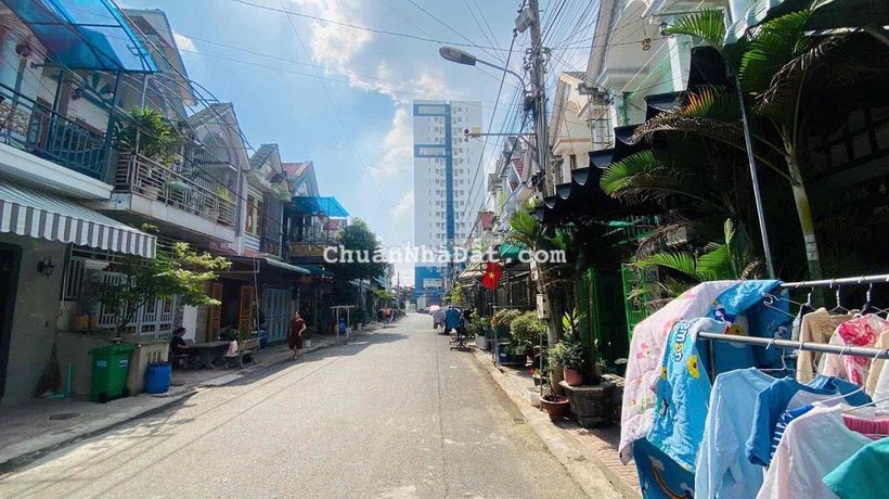 nhà hoàn công gần Vincom, Tân Đông Hiệp,tp Dĩ An