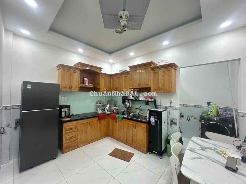 HƠN 3 TỶ- CĂN GÓC - XE HƠI NGỦ TRONG NHÀ- TCH- Q12