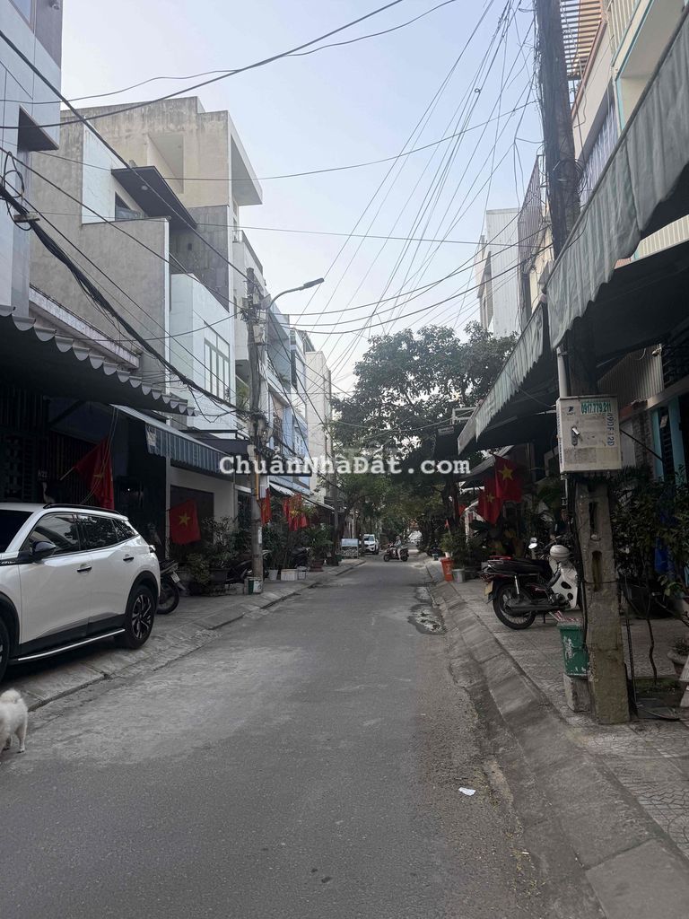 Nhà 2 tầng, MT đường QH, gần ngã 4 Hà Huy Tập - Huỳnh Ngọc Huệ, cách t