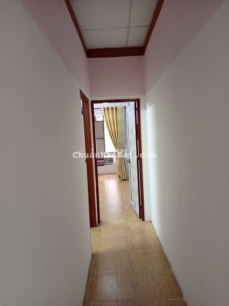 Căn hộ lầu 1 .dt 50 m2 3 mặt hẻm, 2 pN đường kỳ đồng p9 q3