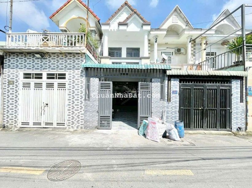 Bán nhà 72M Đường Thông gần ngã ba Ông xã Dĩ An