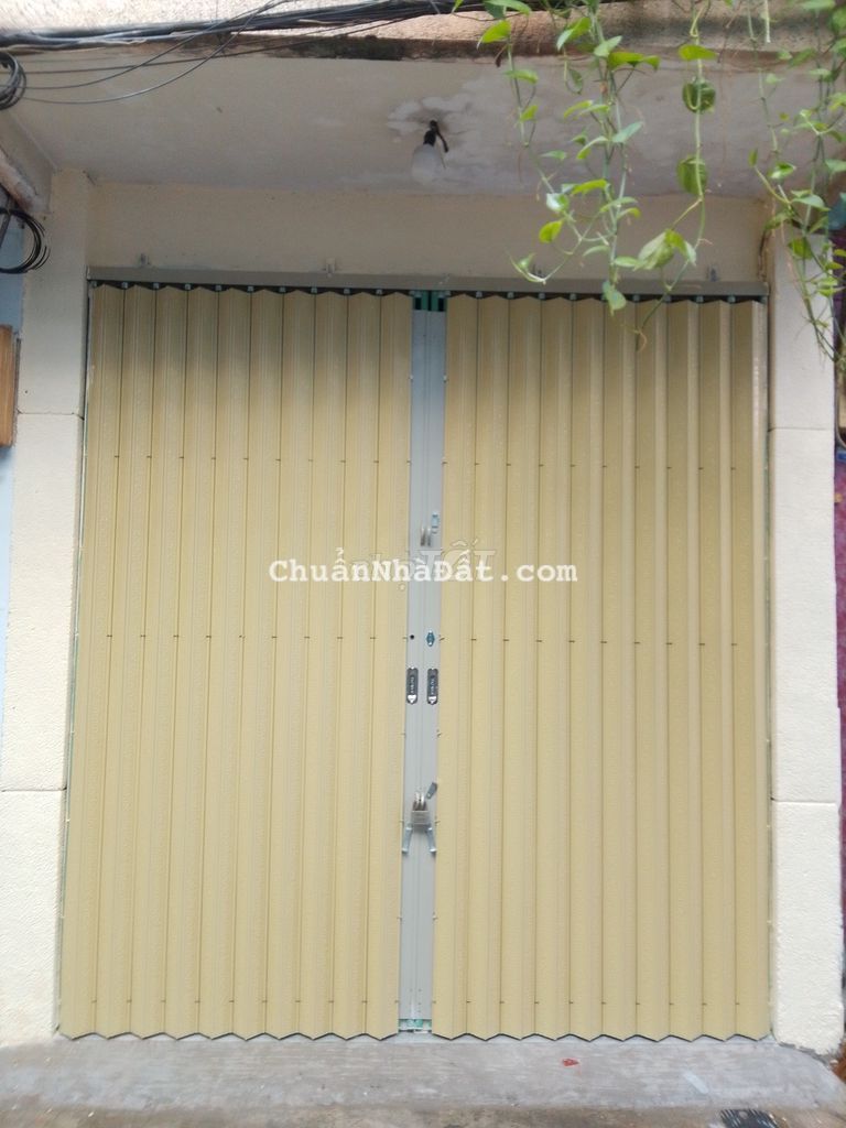 Cho thuê nhà nguyên căn trong hẻm 1054 CMT8