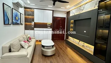 CHÍNH CHỦ cần bán gấp chung cư cao cấp 80 m2,2 PN tòa 165 Thái Hà