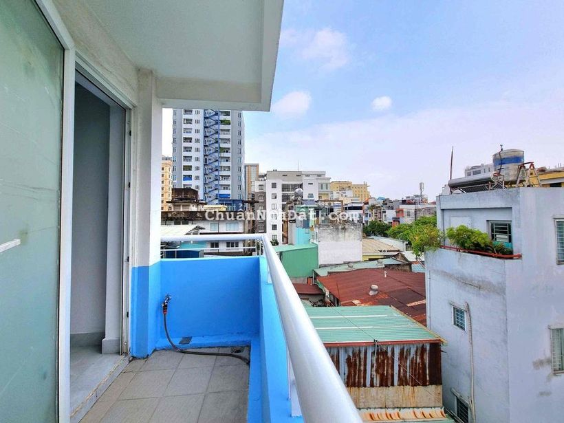 Phòng Ban Công, Ngay Kỳ Đồng Quận 3, Ô Tô Đỗ Cửa, Full NT