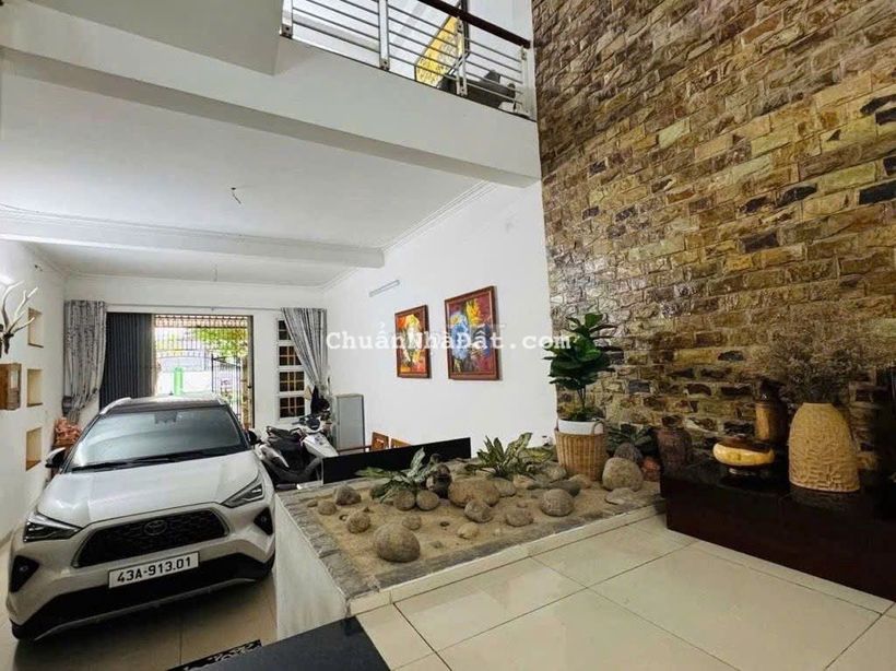 NHÀ MẶT TIỀN 3 TẦNG GẦN BIỂN NGUYỄN TẤT THÀNH CHỈ CÓ NHỈNH 8 TỶ