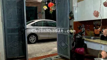 Tập thể Yên Lạc, 50m 2 ngủ, tầng 1, gần phố ô tô đỗ cửa SỔ TO, full đồ