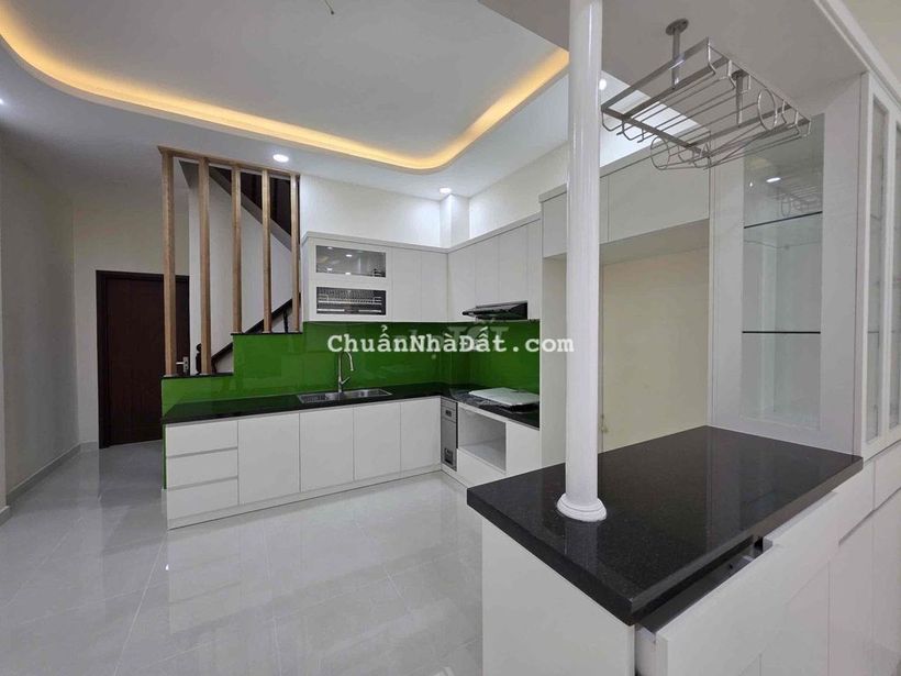 Nhà mặt tiền Phạm Văn Đồng, 120m2, P.Linh Xuân mới