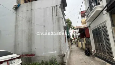 BÁN GẤP Ô ĐẤT TRÂU QUỲ - GIA LÂM 45m2 - NGÕ THÔNG - Ô TÔ ĐỖ CỬA