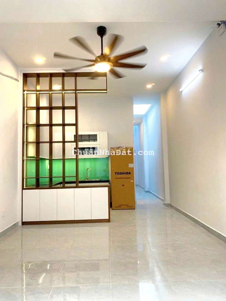 Nhà Hẻm xe hơi - Trần Thị Điệu, Quận 9 gần CĐ Công Thương