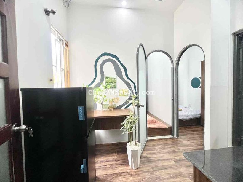 CHO THUÊ 2 PHÒNG NGỦ BAN CÔNG NGAY THÀNH MỸ SÁT LÝ THƯỜNG KIỆT QUẬN 10