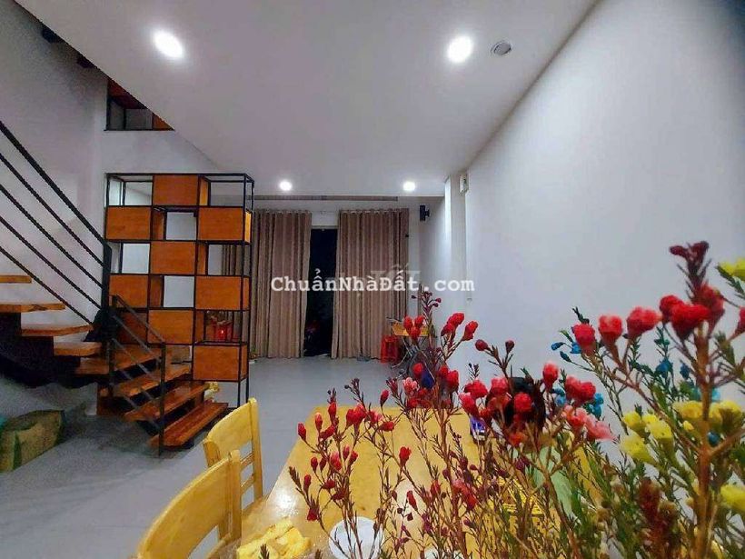 Bán nhà phường Phú Hữu vị trí đẹp pháp lý rõ ràng an ninh đông đúc