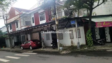 Nhà 2 mặt tiền đường 5m5 cần bán