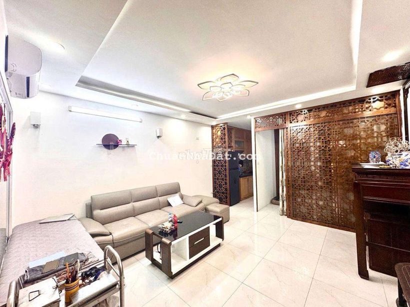 Tập thể Đầm Trấu, Hai Bà Trưng, 60m 2 ngủ, gần phố ô tô đỗ cửa, SỔ TO