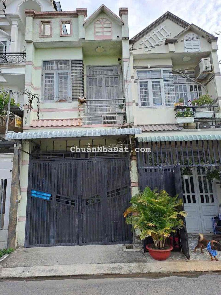 nhà thoáng mát sạch sẽ. phù hợp gia đình